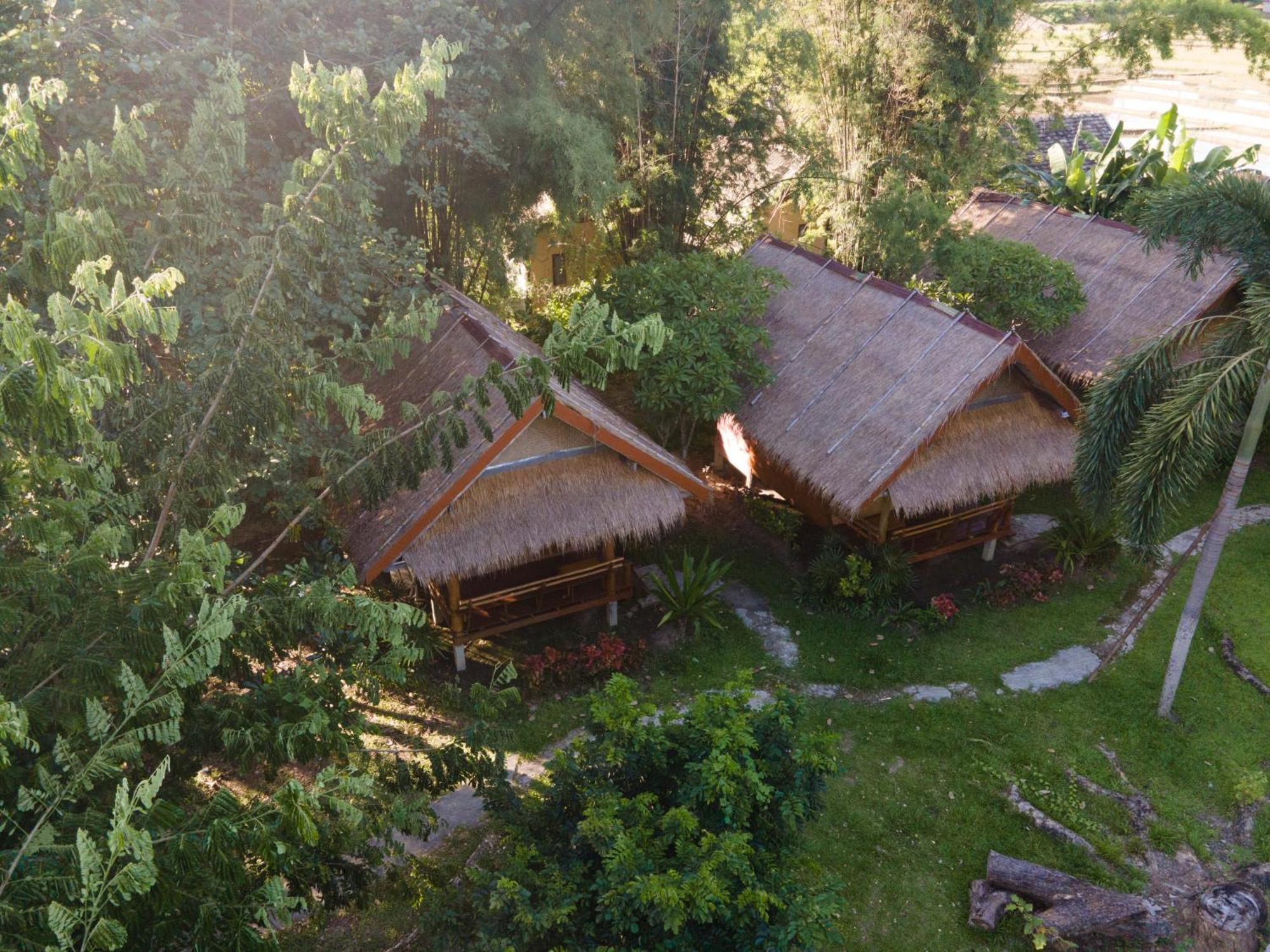 Butterfly Hostel, Пай Екстериор снимка
